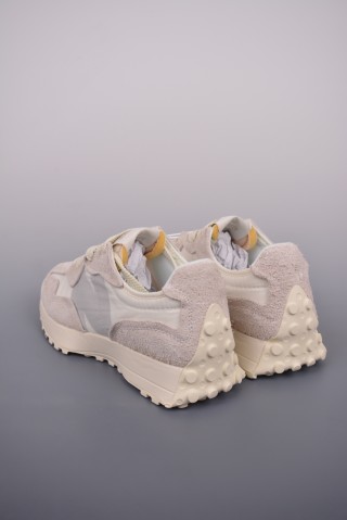 New Balance 327 view 2