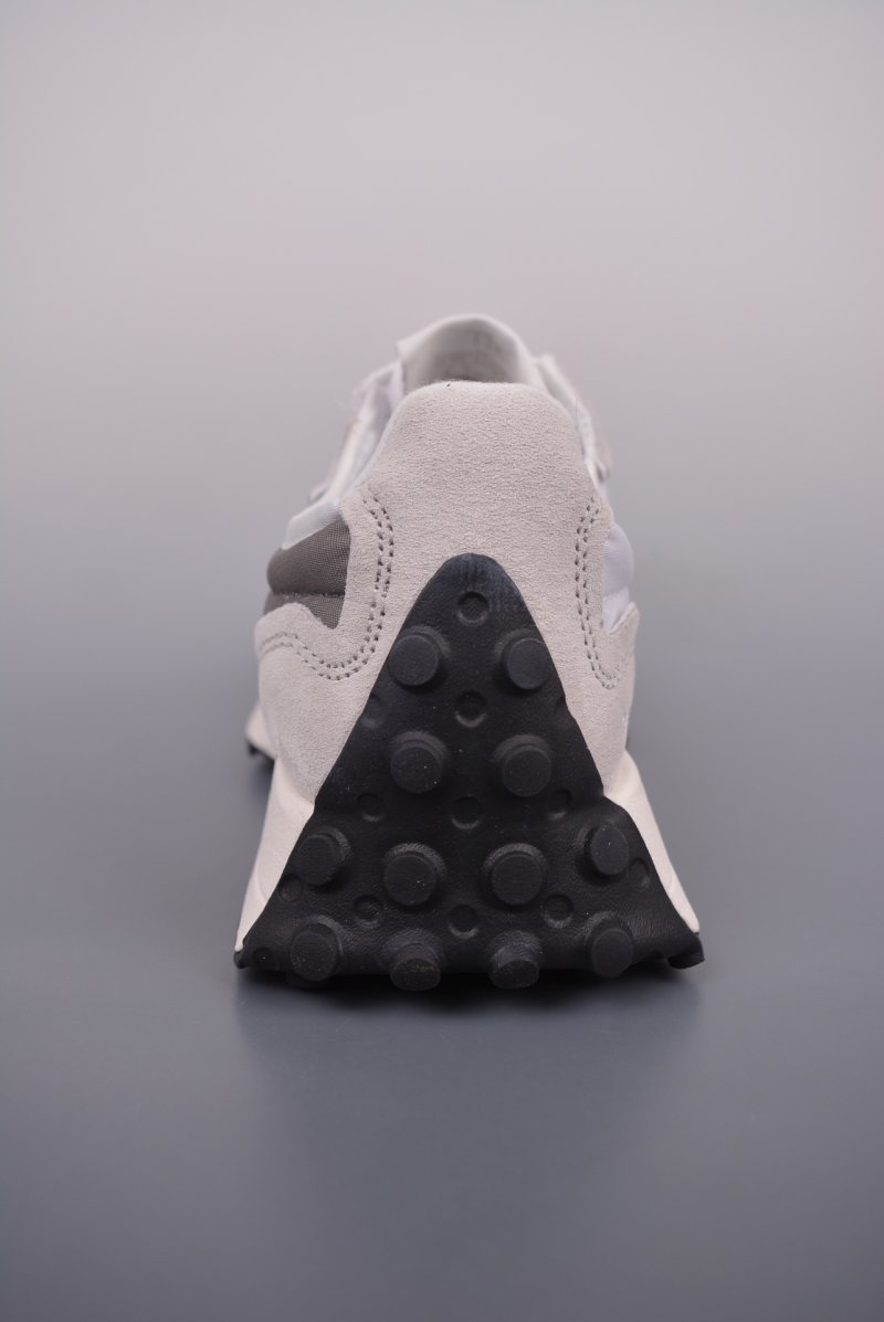 New Balance 327 view