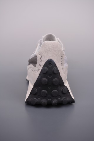 New Balance 327 view 4
