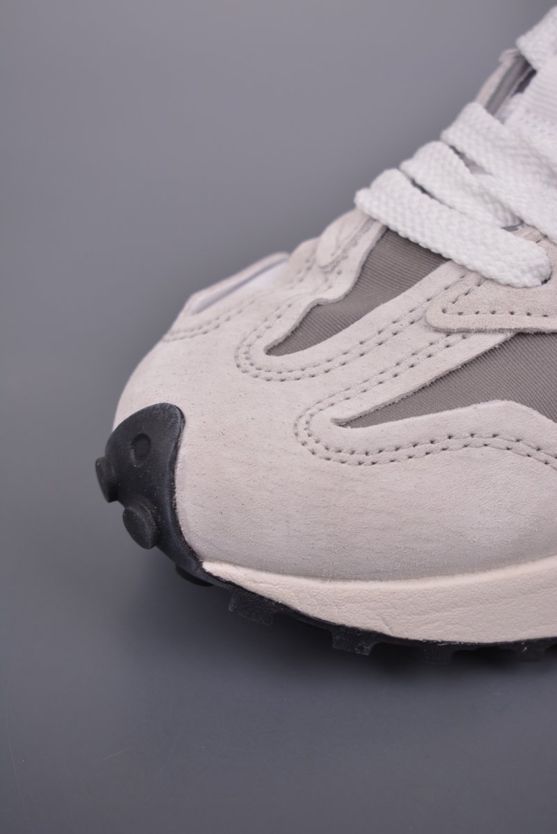 New Balance 327 view