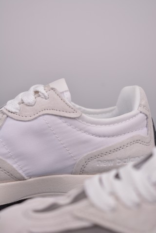 New Balance 327 view 8