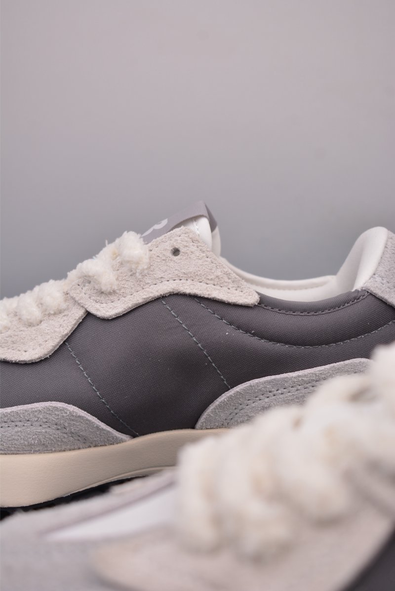 New Balance 327 view