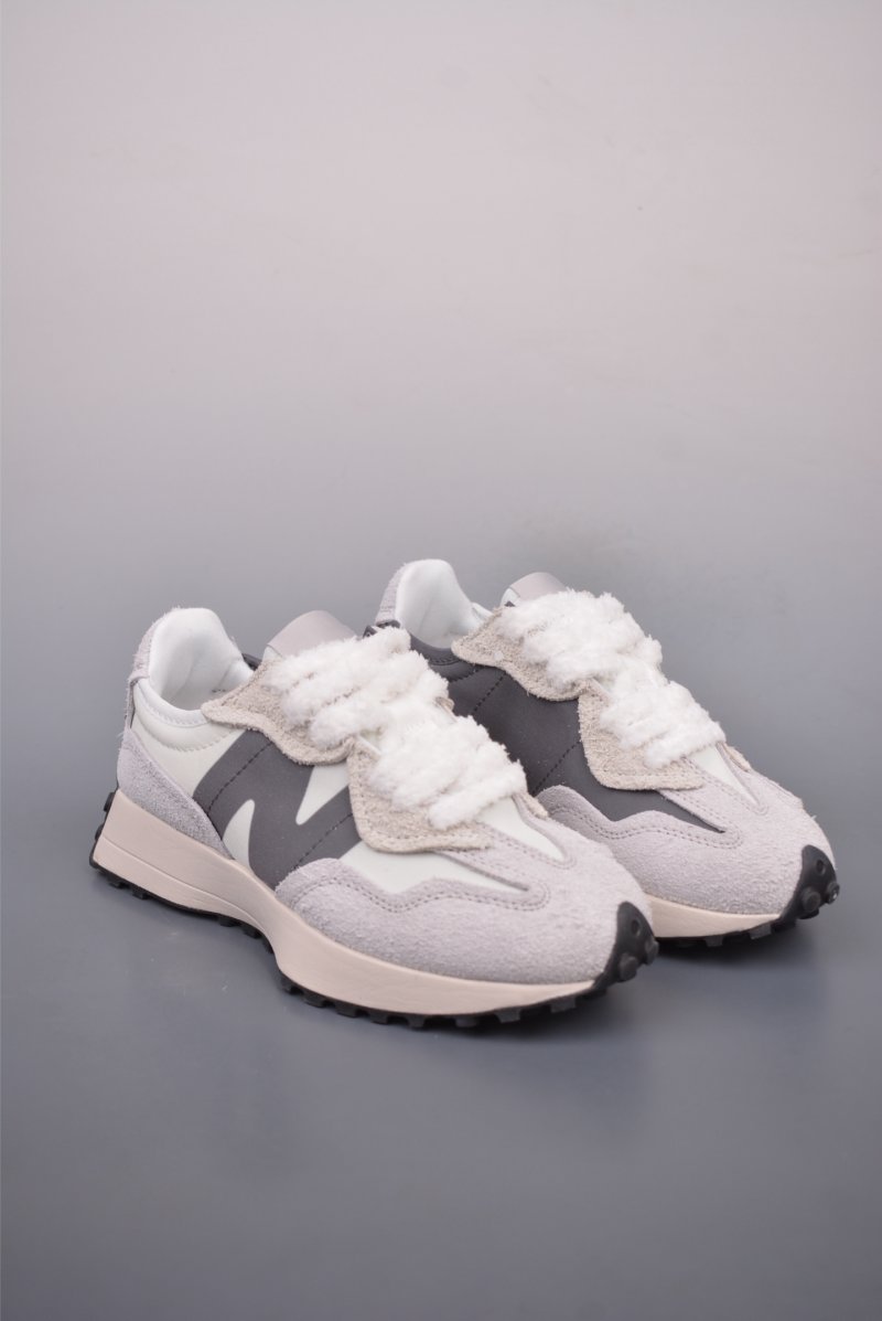 New Balance 327