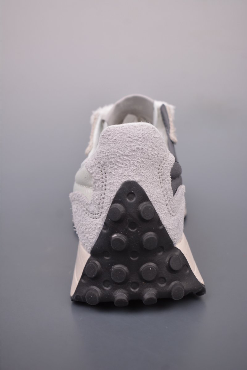 New Balance 327 view