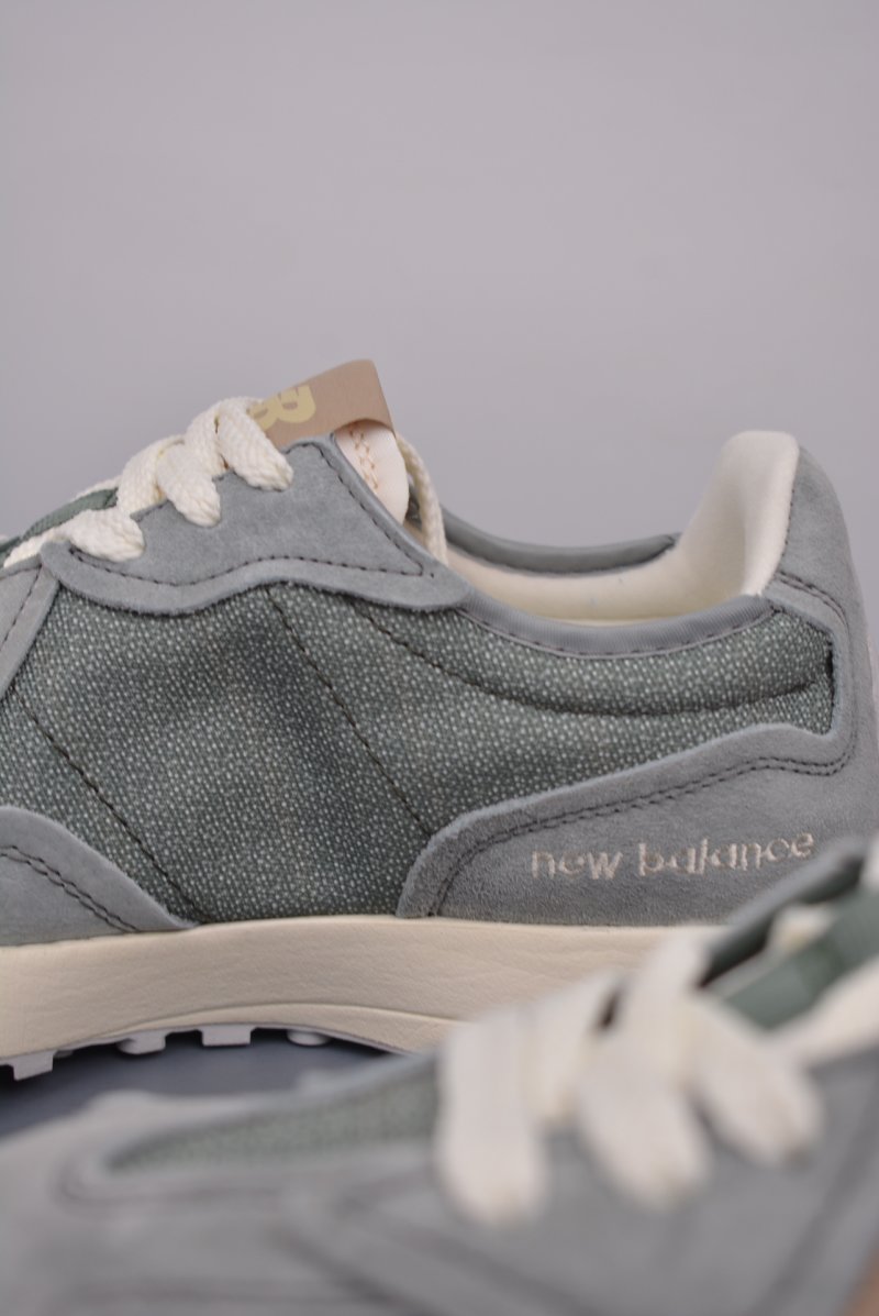 New Balance 327 view