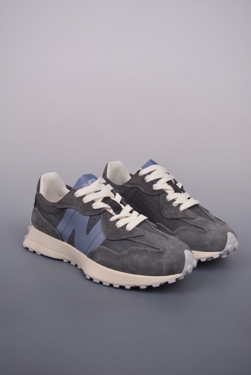 New Balance 327