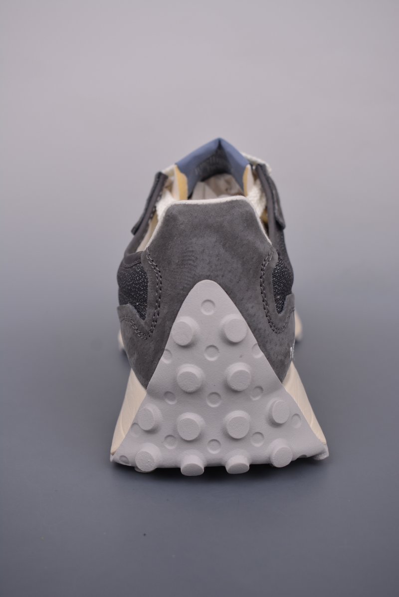 New Balance 327 view
