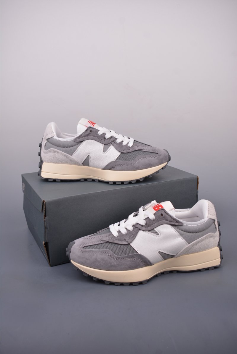 New Balance 327 view