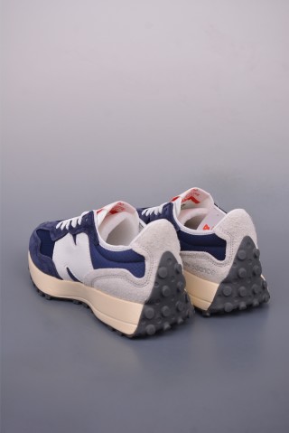 New Balance 327 view 2