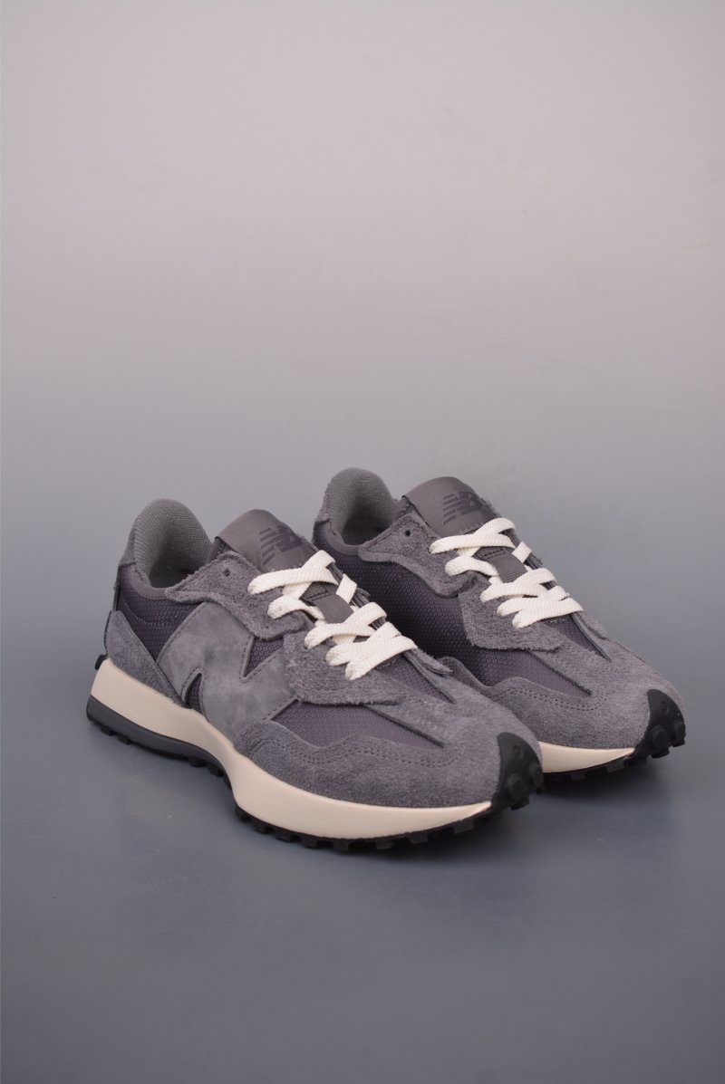 New Balance 327