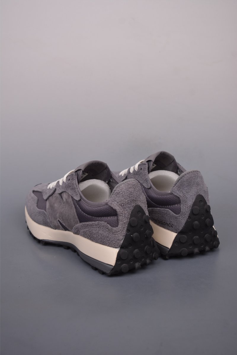 New Balance 327 view