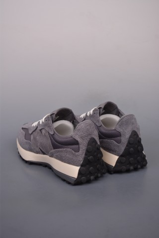 New Balance 327 view 2