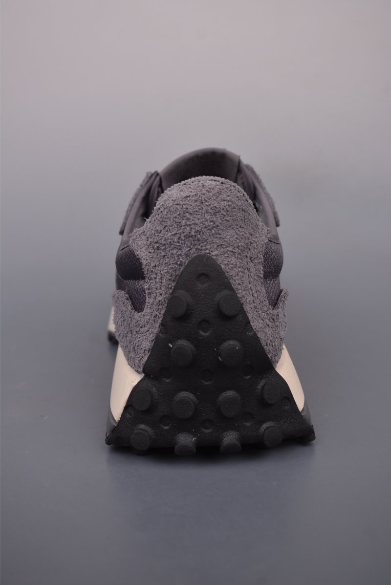 New Balance 327 view