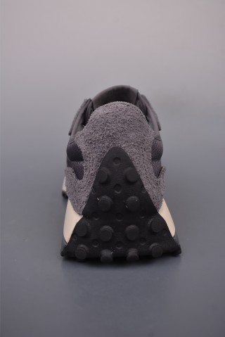 New Balance 327 view 4