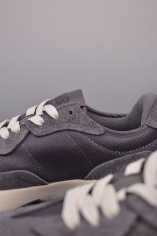 New Balance 327 view 8