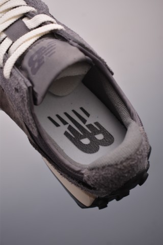 New Balance 327 view 9