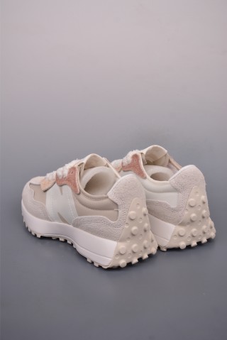 New Balance 327 view 2