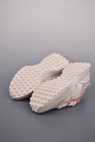New Balance 327 view 3