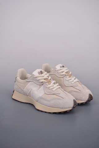 New Balance 327 view 1