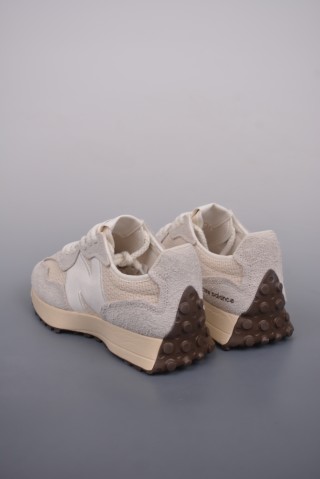 New Balance 327 view 2