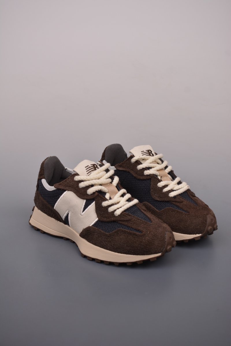 New Balance 327