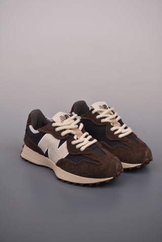New Balance 327 view 1