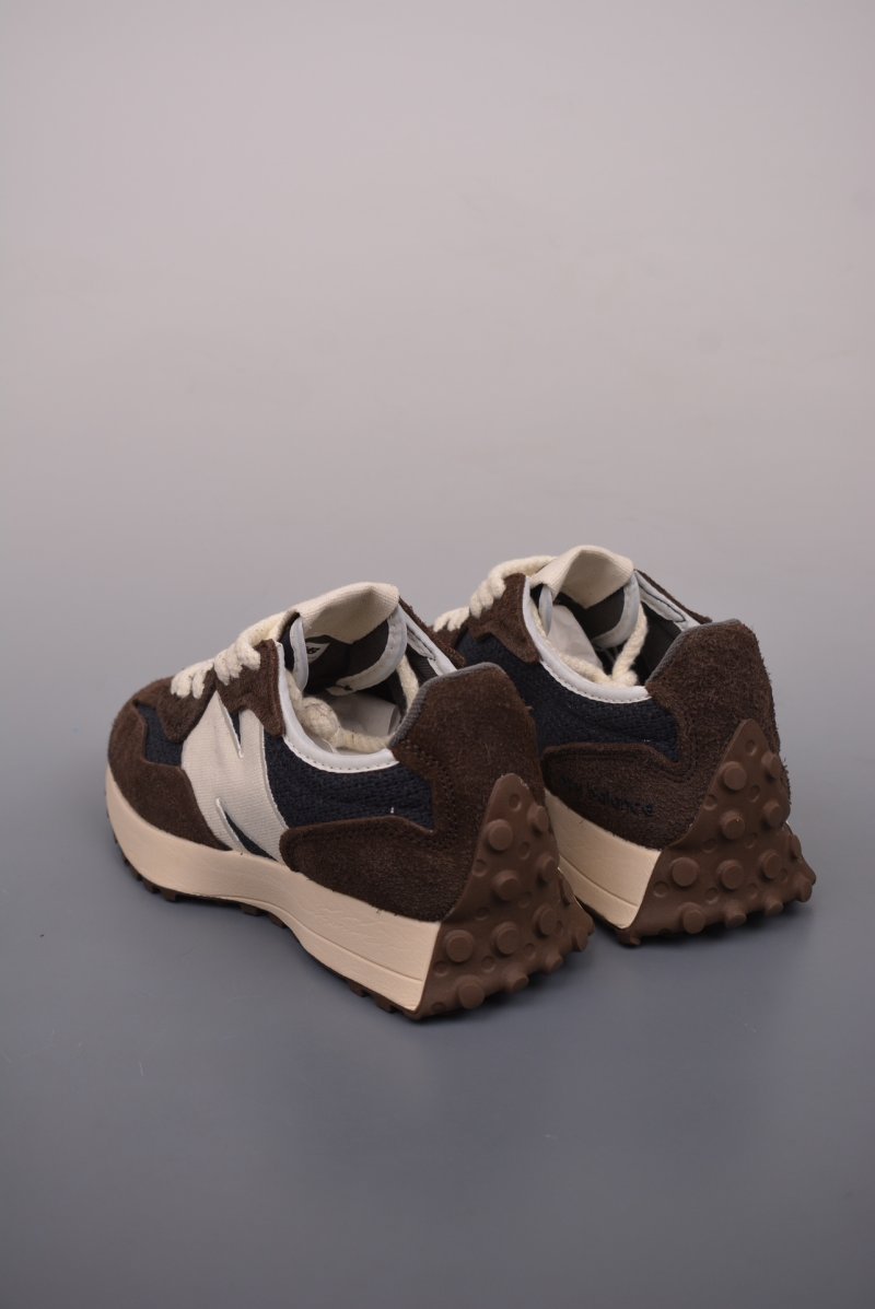 New Balance 327 view
