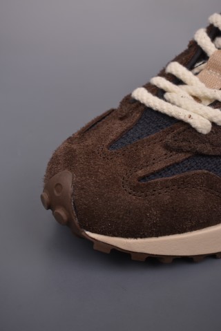 New Balance 327 view 6
