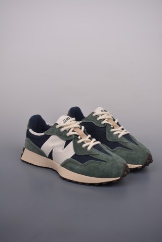 New Balance 327 view 1