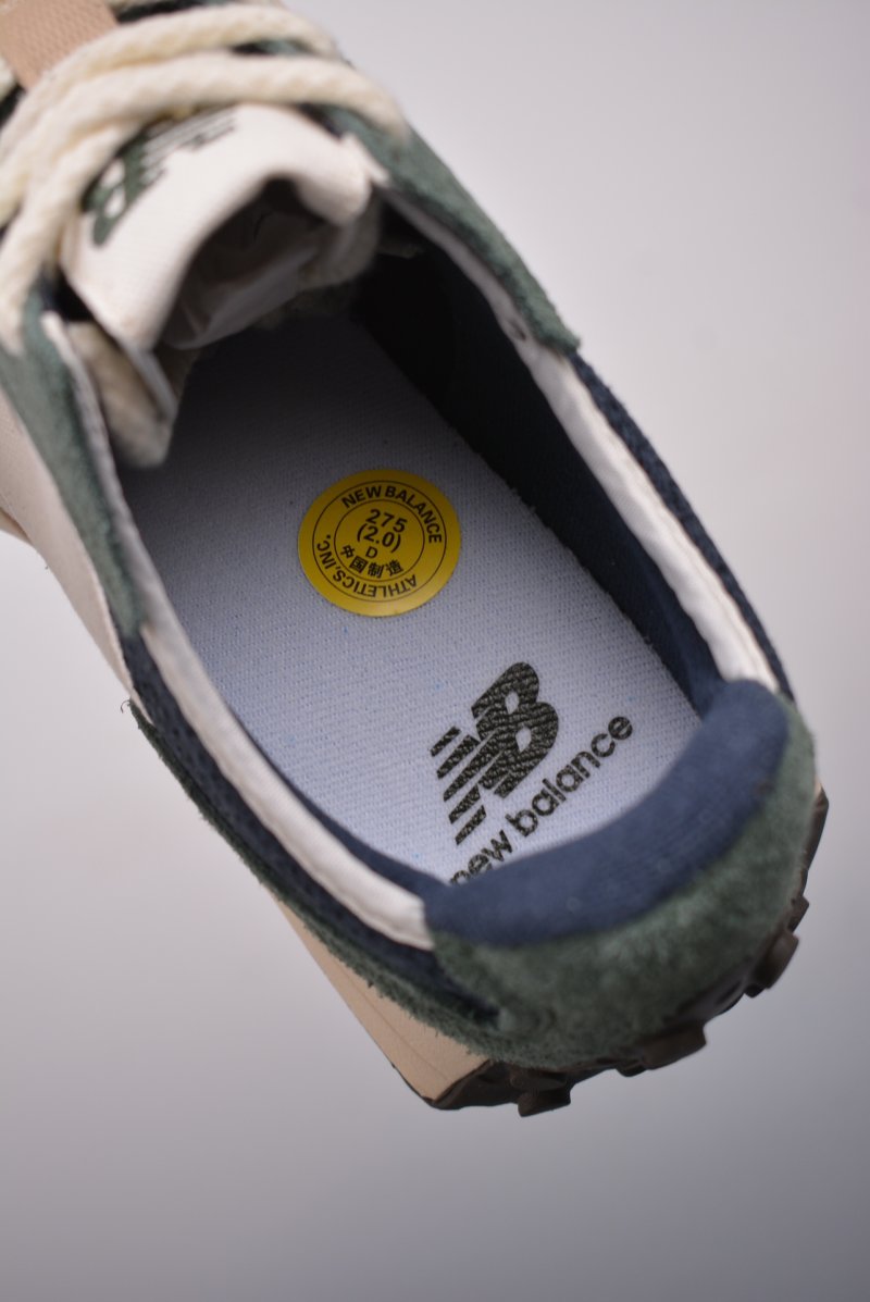 New Balance 327 view