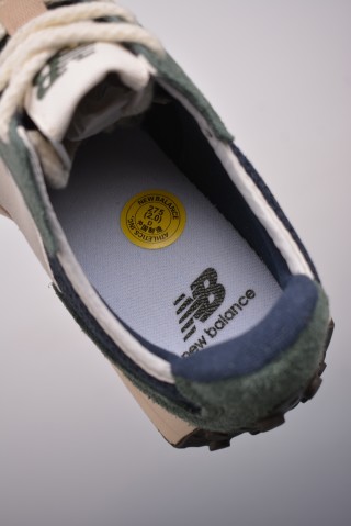 New Balance 327 view 9