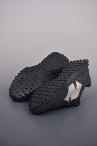 New Balance 327 view 3