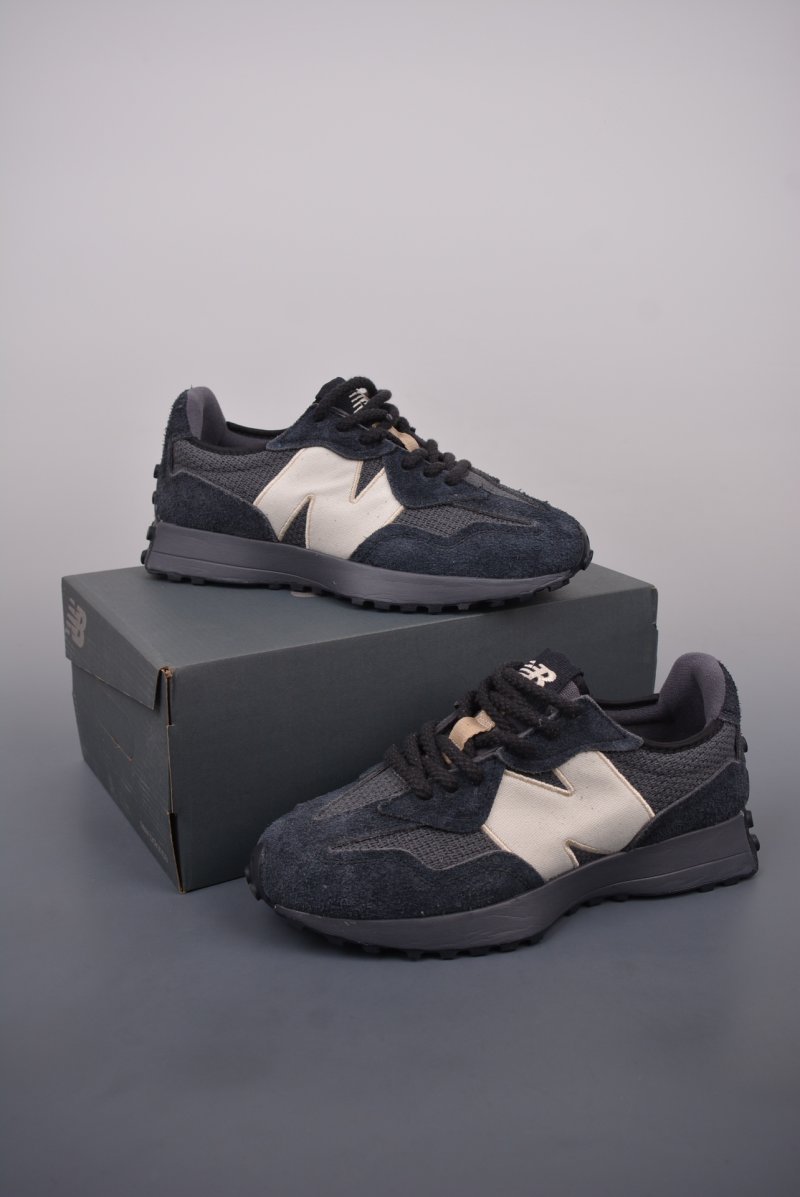 New Balance 327 view