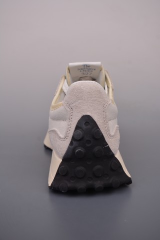 New Balance 327 view 4