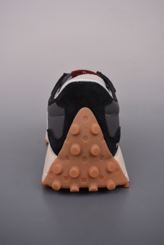 New Balance 327 view 4