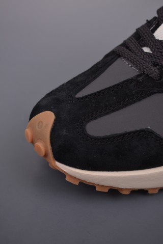 New Balance 327 view 6