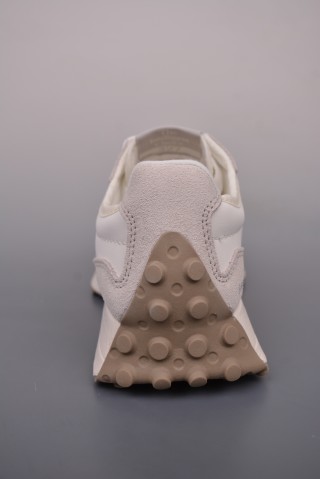 New Balance 327 view 4