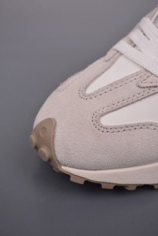 New Balance 327 view 6