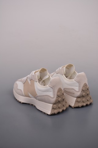 New Balance 327 view 2
