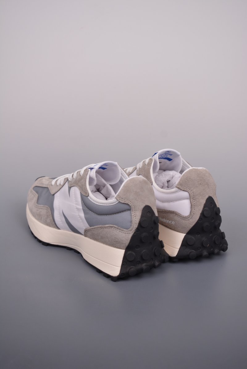New Balance 327 view