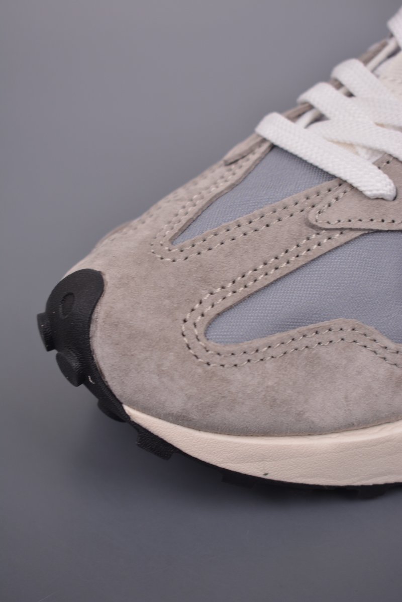 New Balance 327 view