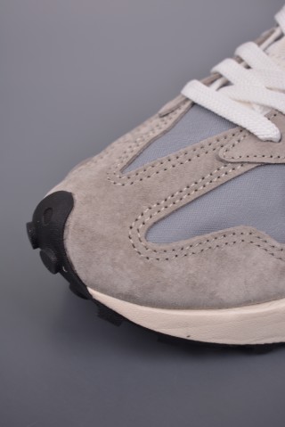 New Balance 327 view 6