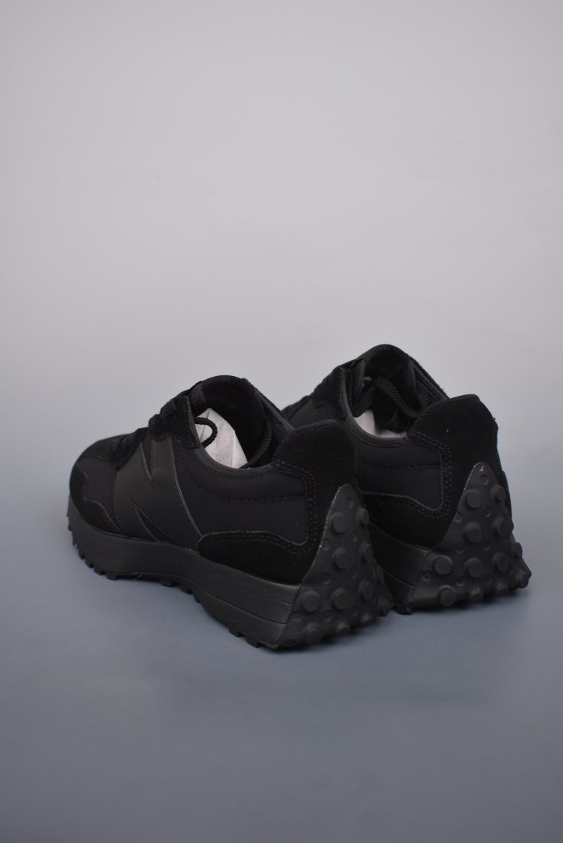 New Balance 327 view