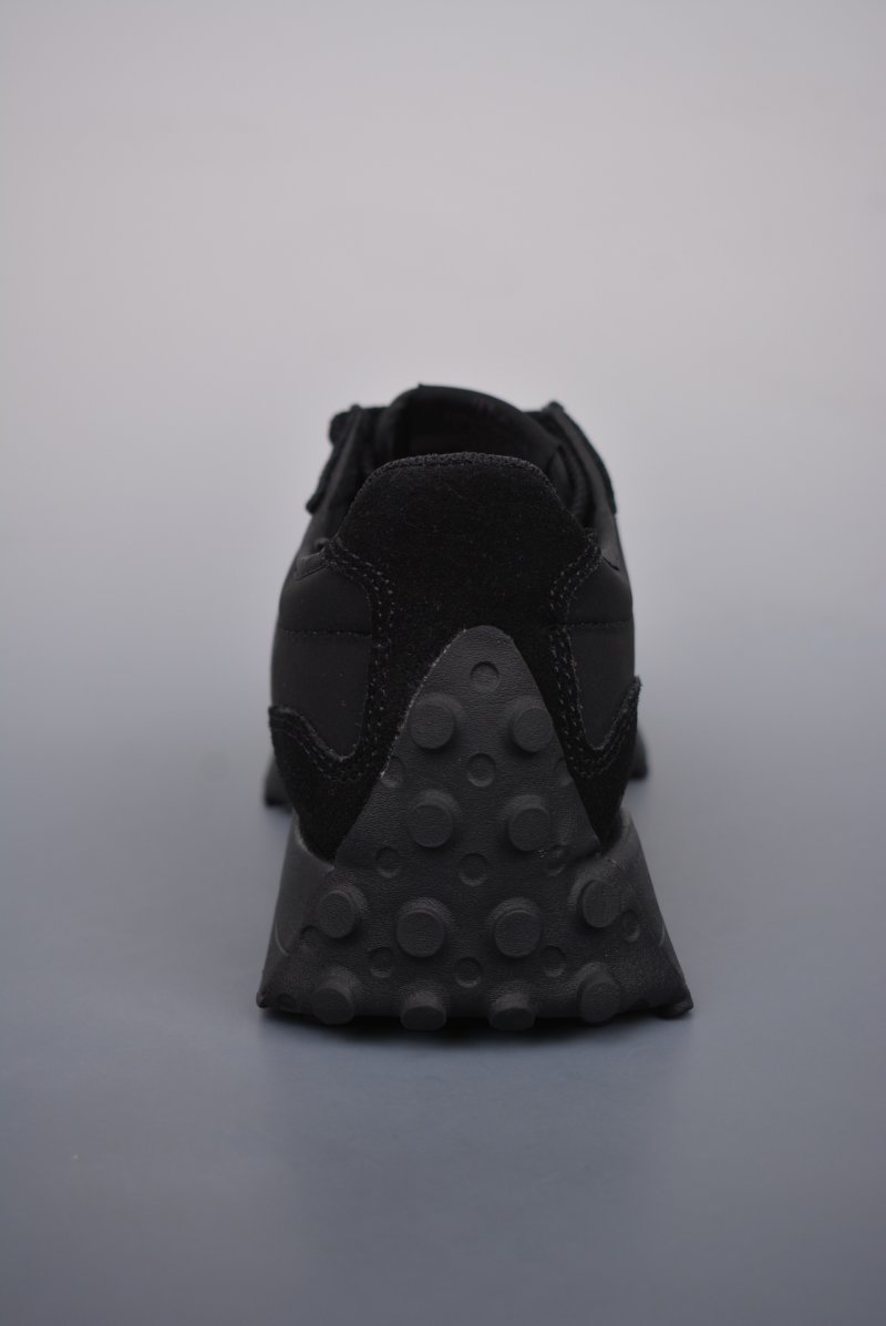 New Balance 327 view