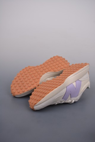 New Balance 327 view 3