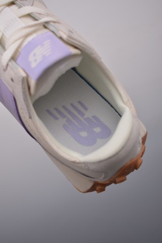 New Balance 327 view 9