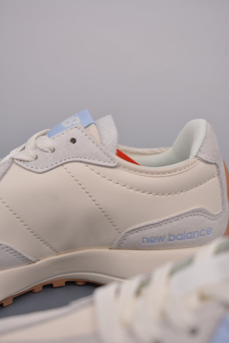 New Balance 327 view