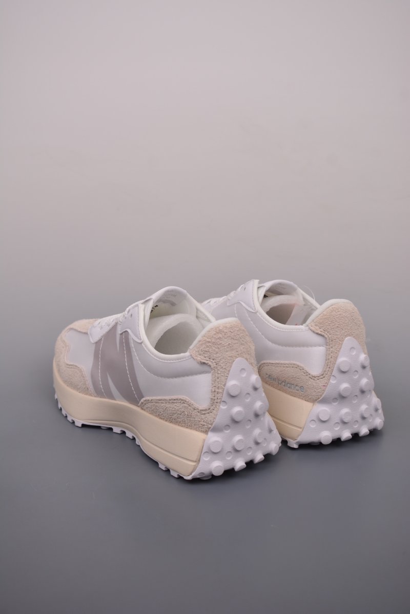 New Balance 327 view