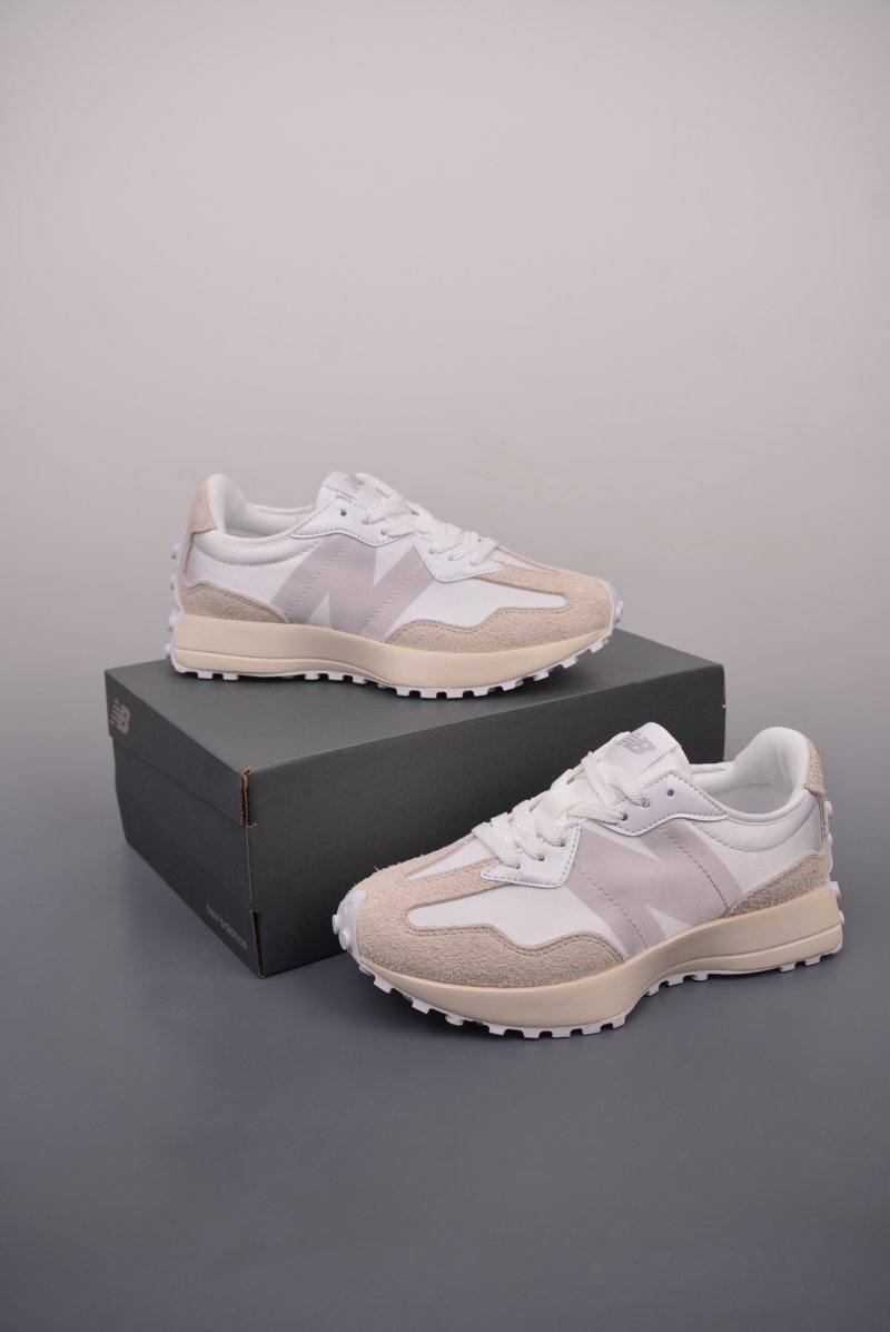 New Balance 327 view