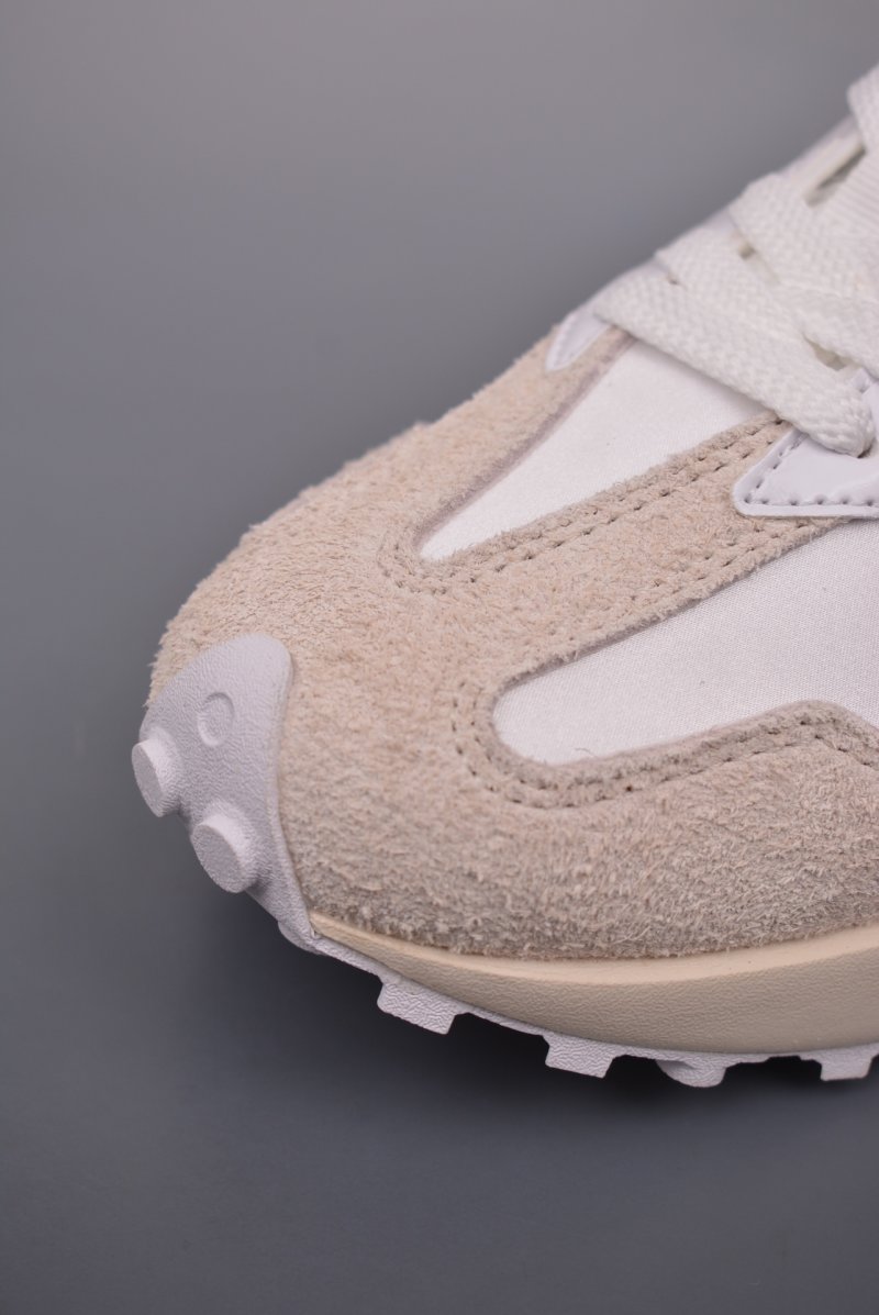 New Balance 327 view